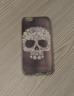 Case de iPhone 6 con Calavera - BaumMX